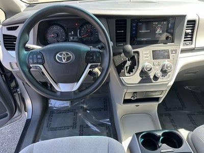 2015 Toyota Sienna LE