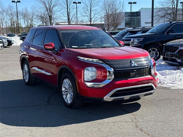 2022 Mitsubishi Outlander ES