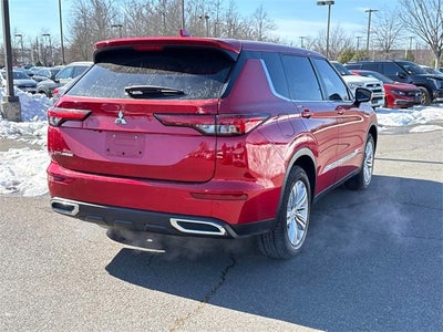 2022 Mitsubishi Outlander ES