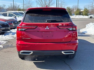 2022 Mitsubishi Outlander ES