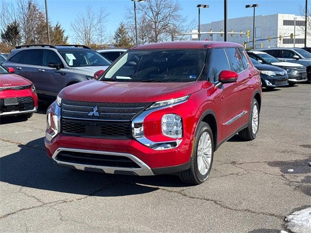 2022 Mitsubishi Outlander ES