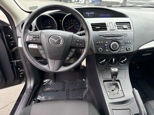 2013 Mazda Mazda3 i Sport