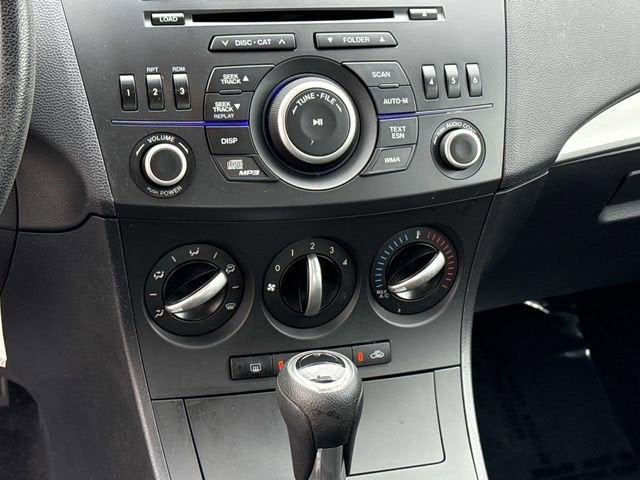 2013 Mazda Mazda3 i Sport