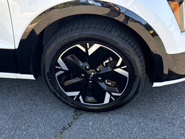 2023 Kia Niro EV Wind