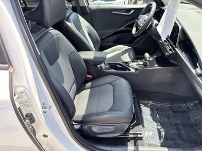 2023 Kia Niro EX Touring