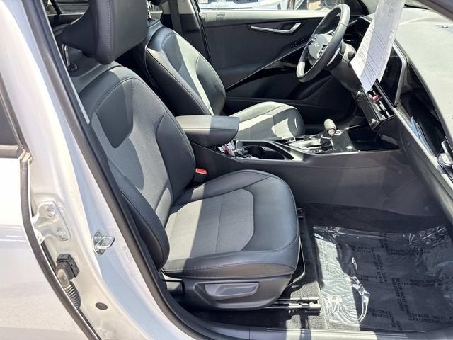 2023 Kia Niro EX Touring