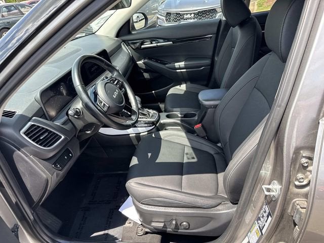 2024 Kia Seltos EX