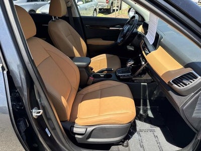 2025 Kia Seltos EX