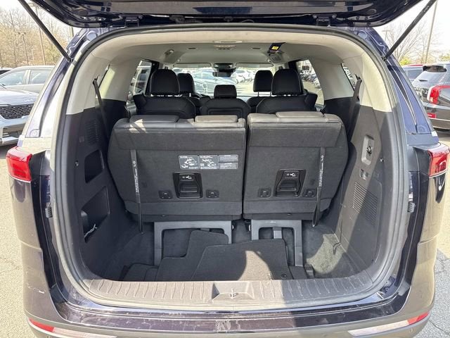 2024 Kia Carnival LX