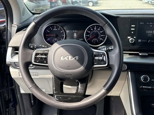 2024 Kia Carnival LX