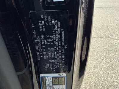 2024 Kia Carnival LX