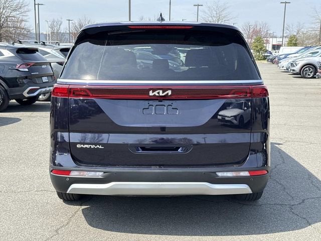 2024 Kia Carnival LX