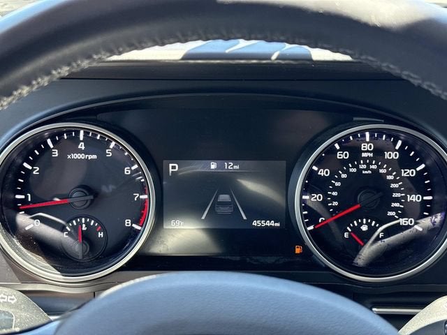 2024 Kia Carnival LX