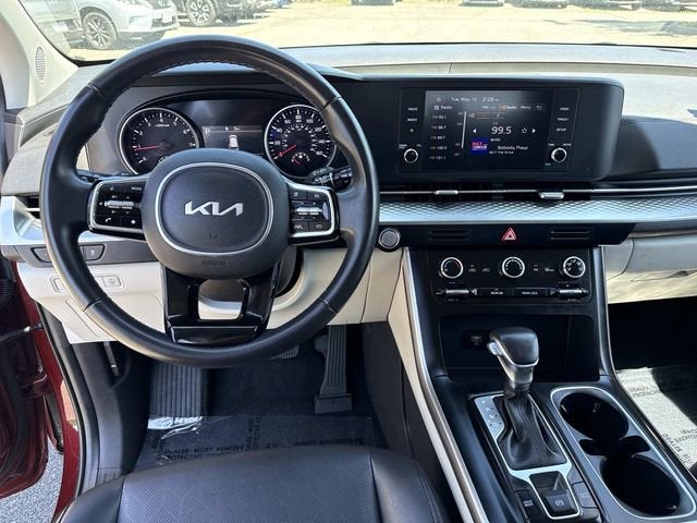 2024 Kia Carnival LX