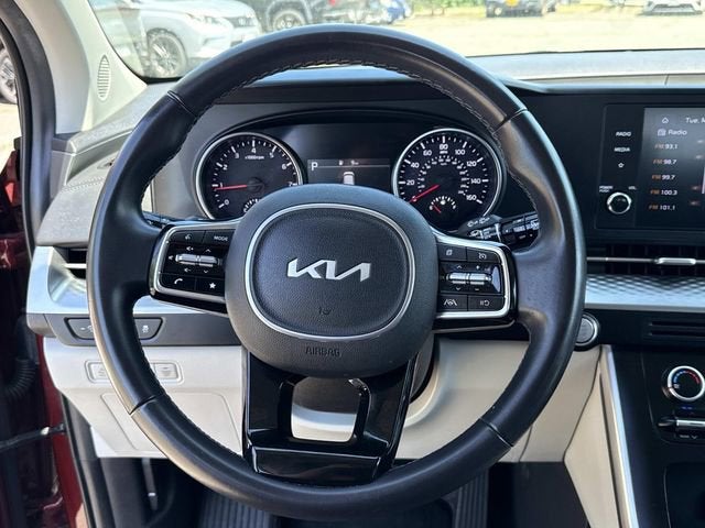 2024 Kia Carnival LX