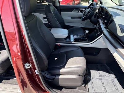 2024 Kia Carnival LX