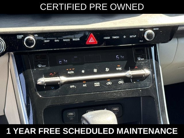 2024 Kia Carnival EX