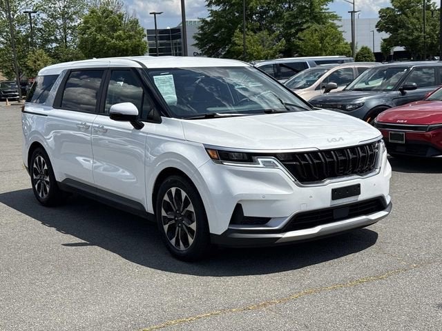 2024 Kia Carnival EX