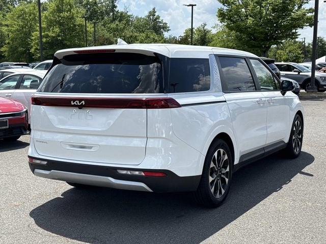 2024 Kia Carnival EX