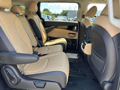 2024 Kia Carnival EX