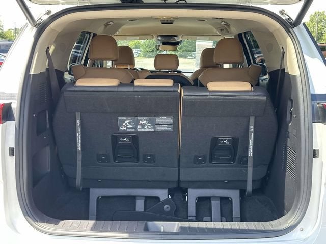 2024 Kia Carnival EX