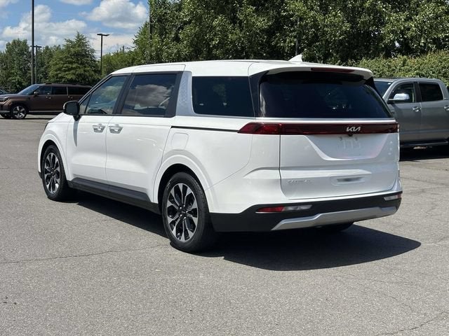 2024 Kia Carnival EX