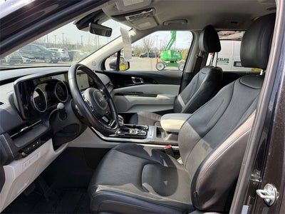 2024 Kia Carnival EX