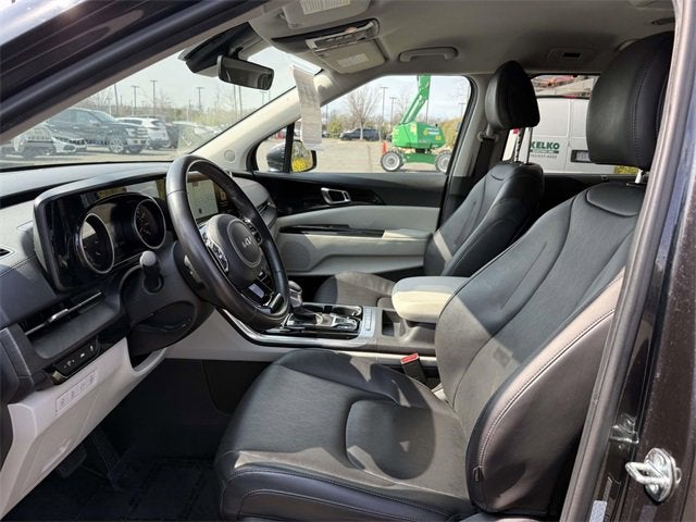 2024 Kia Carnival EX