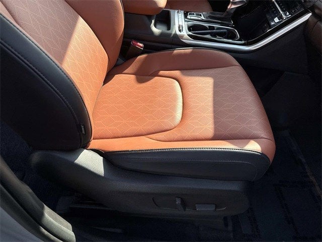 2024 Kia Carnival SX