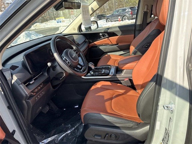 2024 Kia Carnival SX