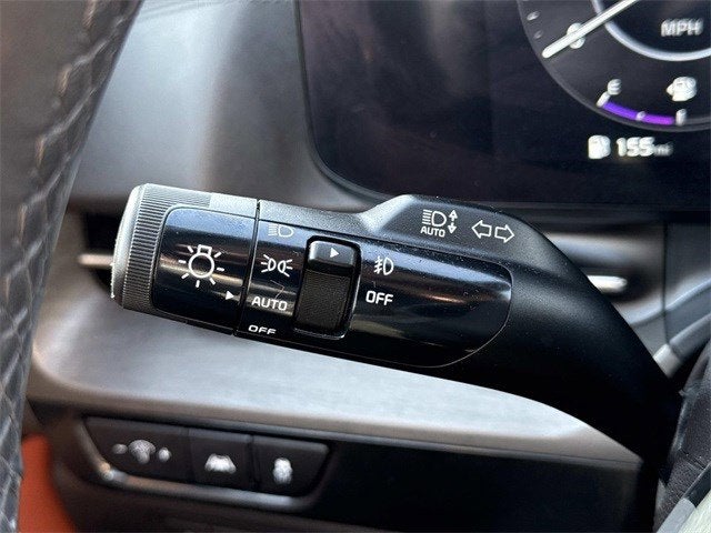 2024 Kia Carnival SX