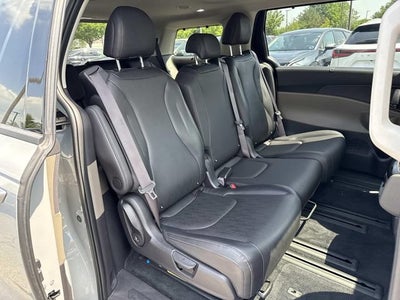 2025 Kia Carnival SX