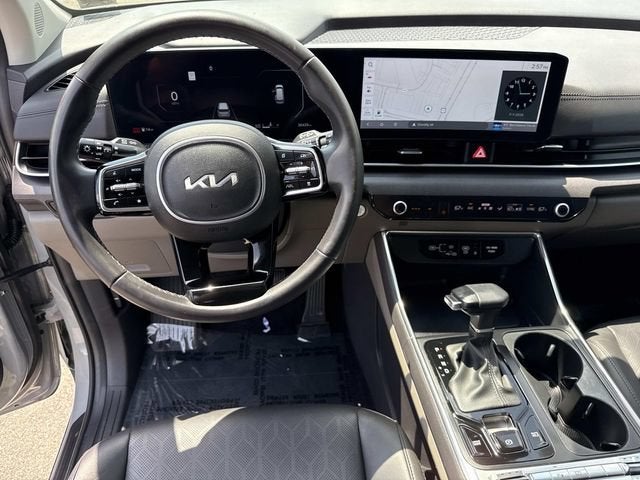 2025 Kia Carnival SX