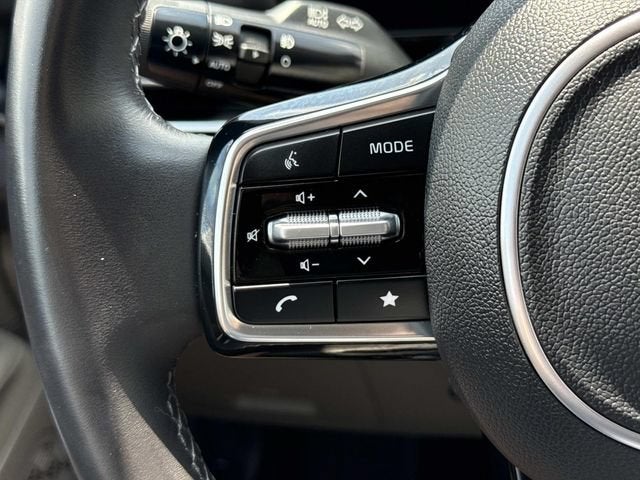 2025 Kia Carnival SX