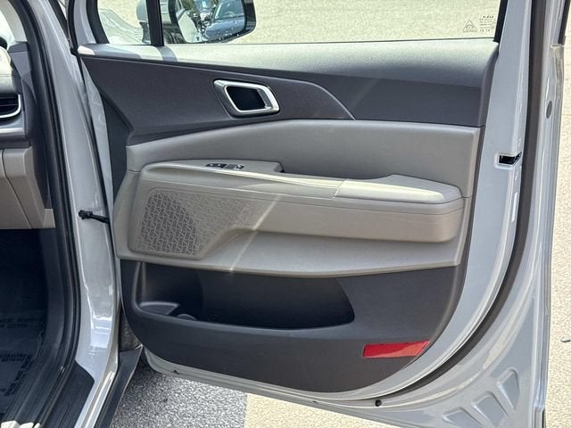2025 Kia Carnival SX