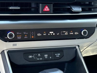 2025 Kia Carnival SX