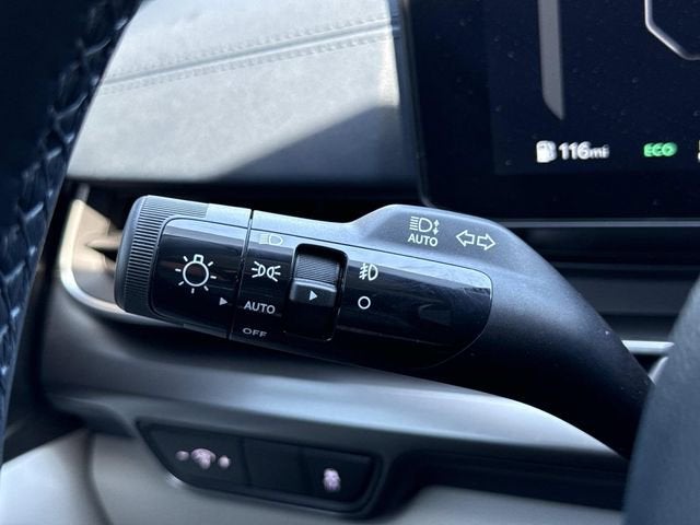 2025 Kia Carnival SX