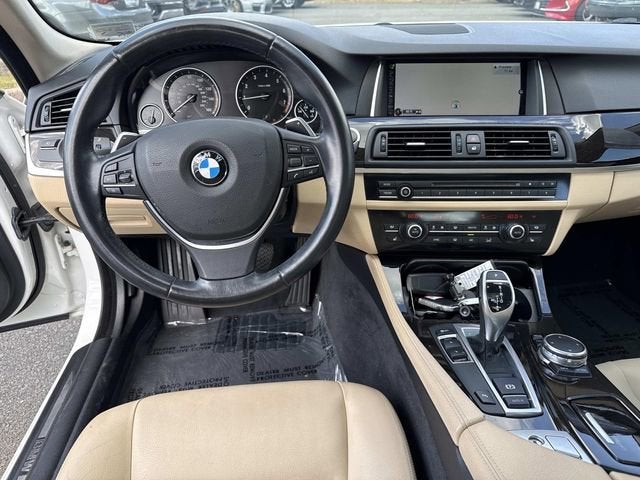 2016 BMW 5 Series 528i