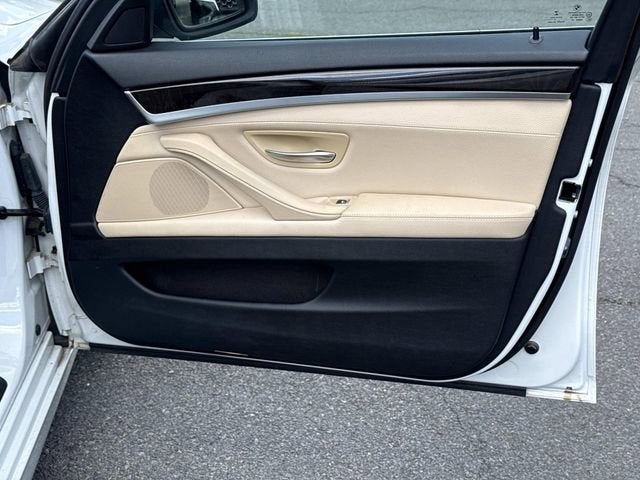 2016 BMW 5 Series 528i