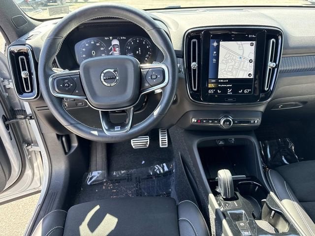 2020 Volvo XC40 R-Design