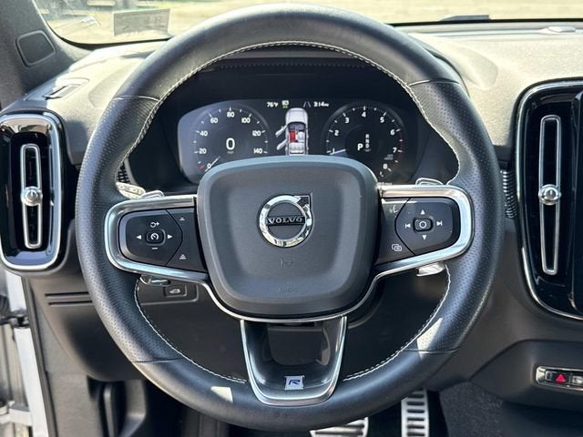 2020 Volvo XC40 R-Design