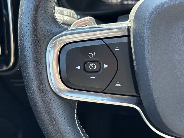 2020 Volvo XC40 R-Design