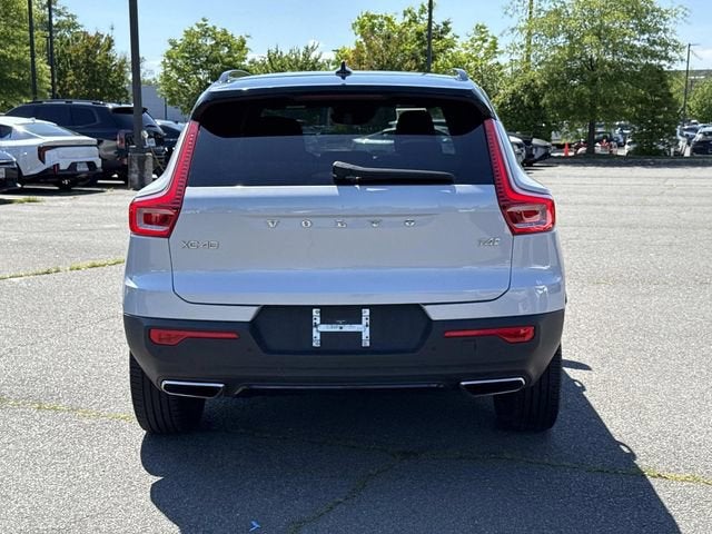 2020 Volvo XC40 R-Design