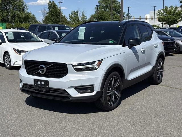 2020 Volvo XC40 R-Design